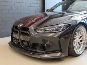 Sportwagen mit auffälligem Frontdesign